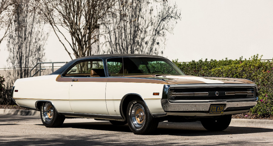 A 1970 Chrysler 300 Hurst edition davidsclassiccars.com CROPPED AND RESIZED 6
