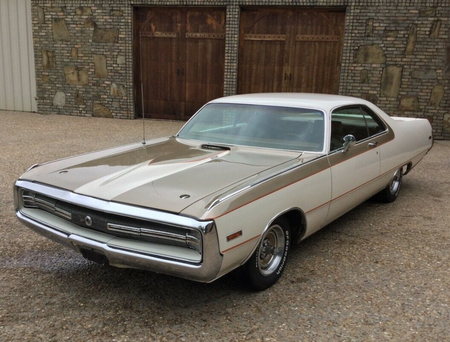 A 1970 Chrysler 300 Hurst model davidsclassiccars.com CROPPED AND RESIZED 8