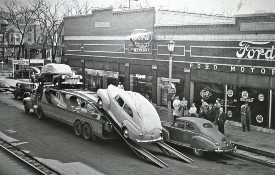 vintage Ford dealership pics, really cool