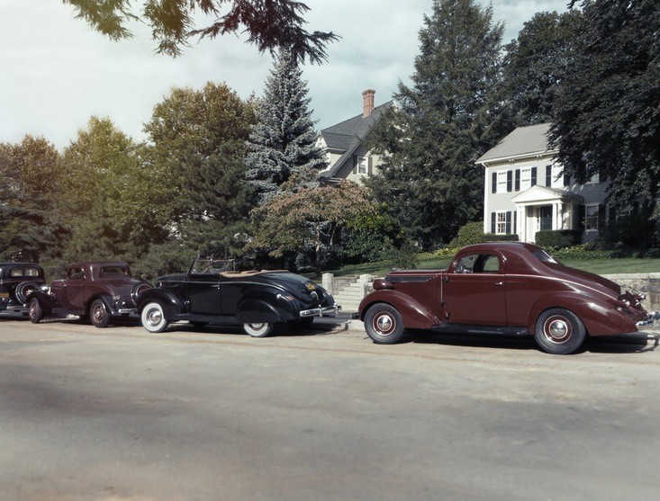 model maker creates mesmerizing real life scenes using diecast classic cars video 5