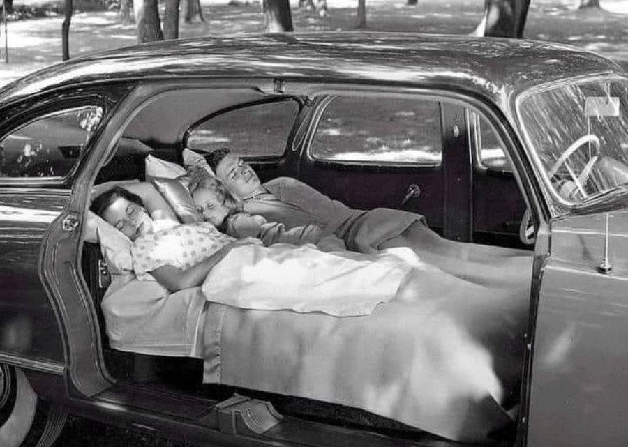 The 1949 Nash offered twin beds for travel Stellantis Chrysler Archives RESIZED 5