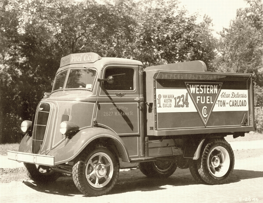 The 1936 Metro Boss 2m deluxe cab Studebaker Archives RESIZED 2