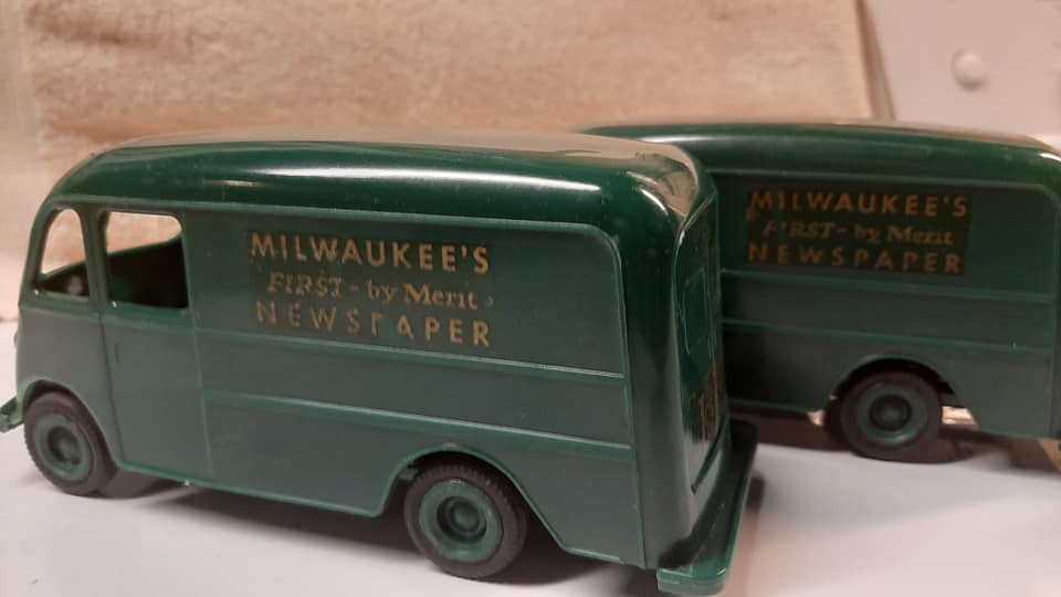 6toyreplicaMilwaukee Metro Vans Green