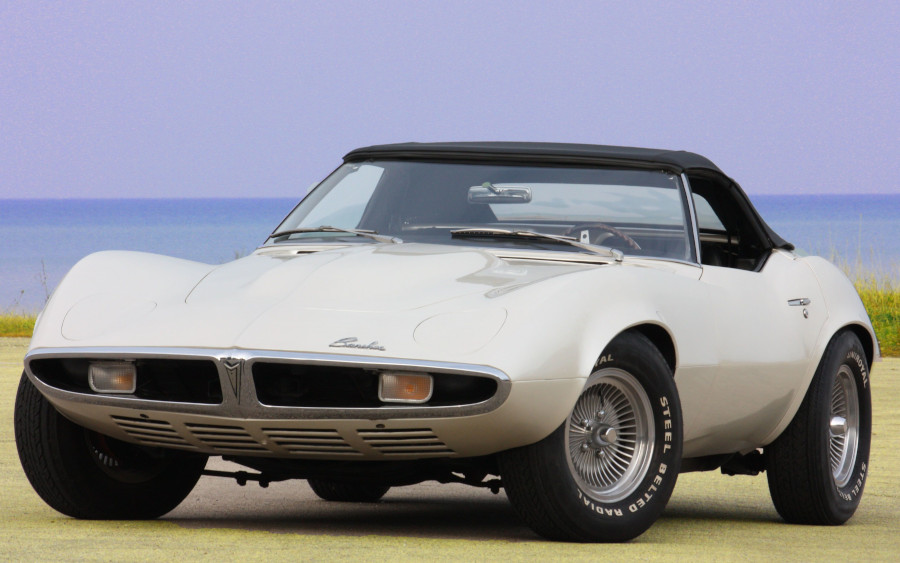 1964 Pontiac Banshee show car SuperCars.net CROPPED AND RESIZED 8