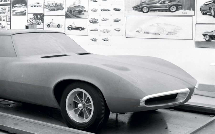 Pontiac XP 833 show car General Motors Media Archives RESIZED 1