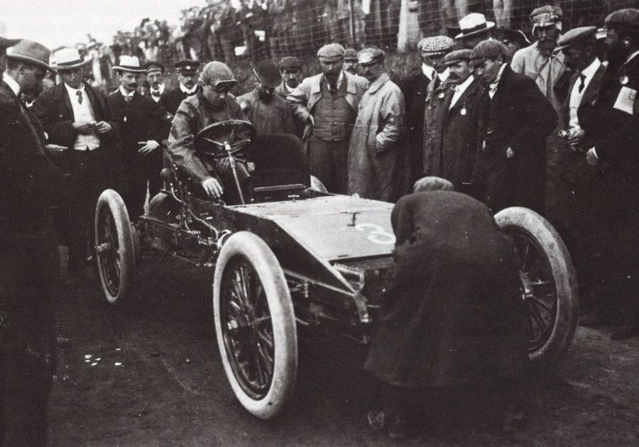 Winton and his automobile