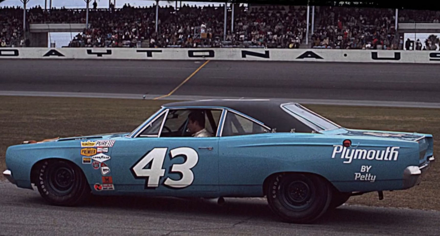 Richard Petty Road Runner NASCAR racer CROPPED AND RESIZED 7