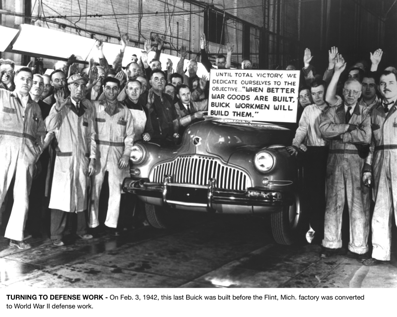The last 1942 Buick celebration with factory workers GM Media Archives 3