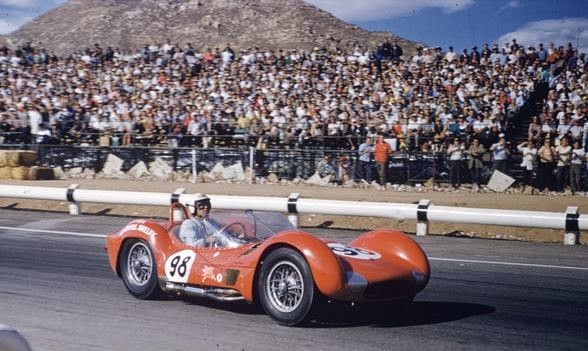 Carroll Shelby driving the Scarab in 1960 2