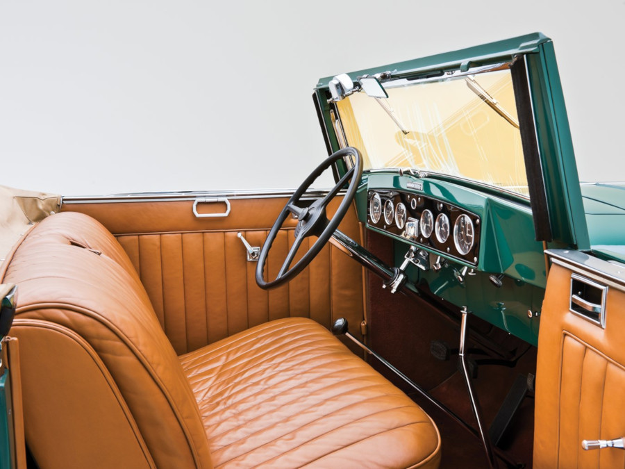 1932 Marmon Sixteen interior Hagerty RESIZED 8