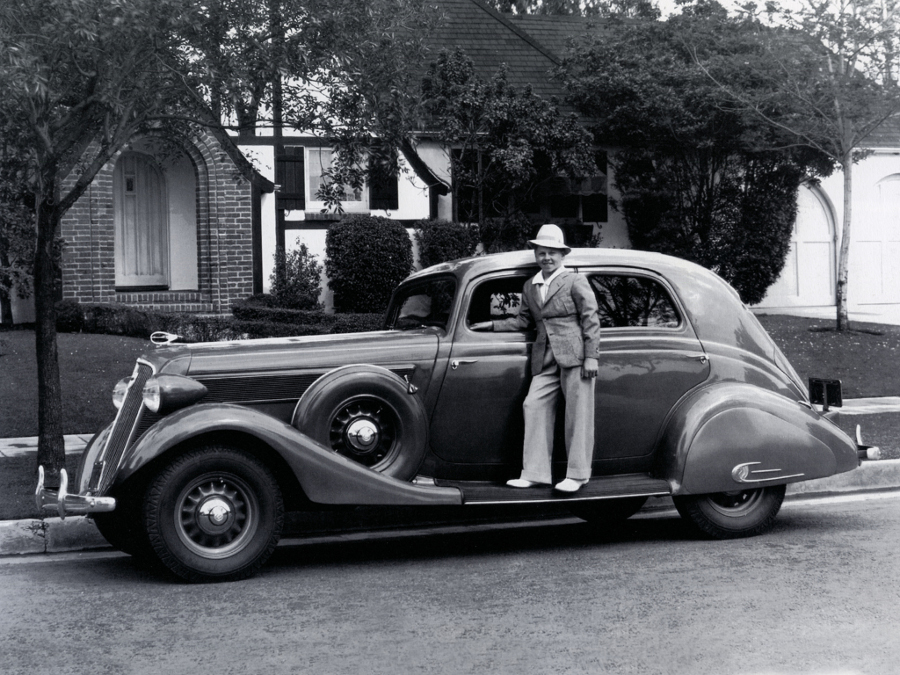 Mickey Rooney with 1934 Studebaker 3 RESIZED
