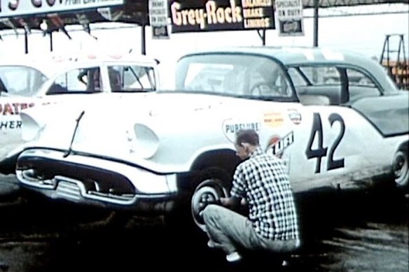Lee Petty with his 42 car 10