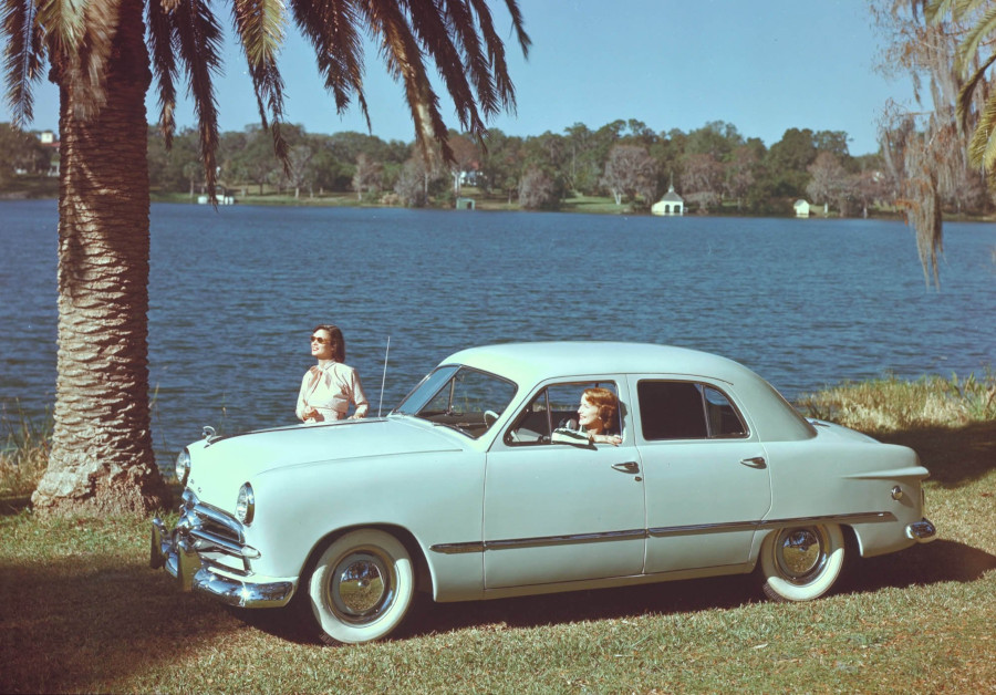 A 1949 Ford Custom 4 door sedan RESIZED 5