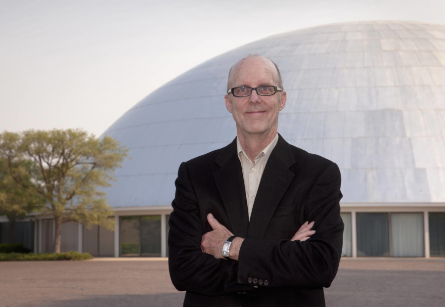 Tom Peters in front of the GM Tech Center GM Media Archives RESIZED