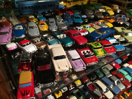 Auto store miniature collection